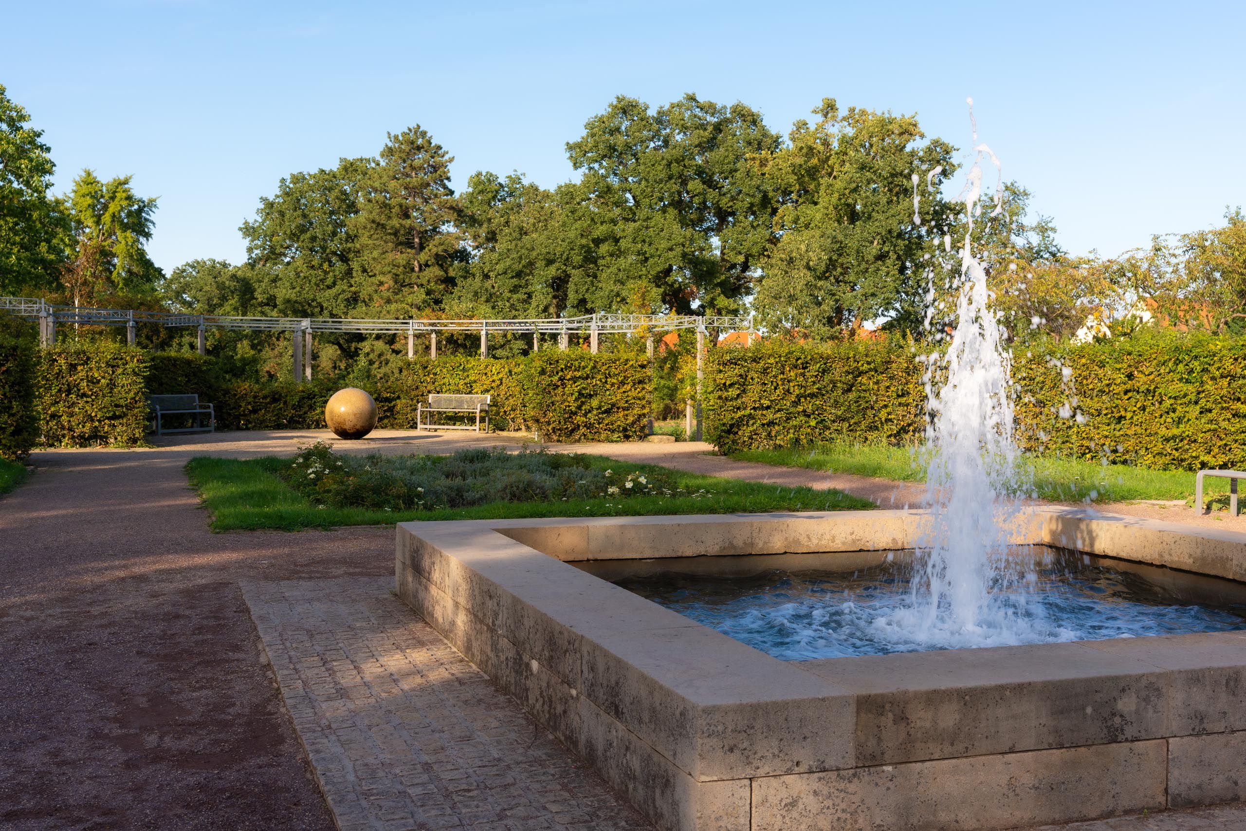 Pestalozzi-Park mit Springbrunnen